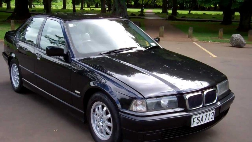 mobil BMW 320i E36 1996 bekas harga 50 jutaan