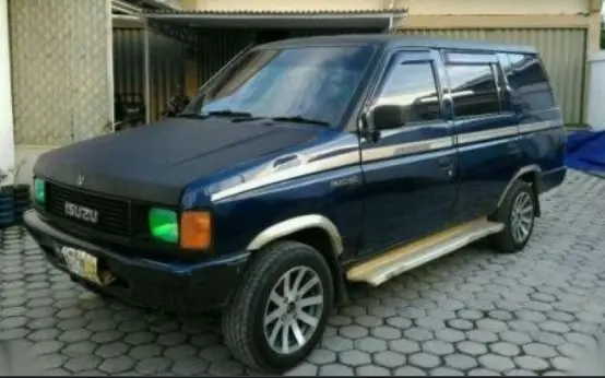 harga mobil Isuzu Panther 1.5 MPV Minivans tahun 1993 bekas